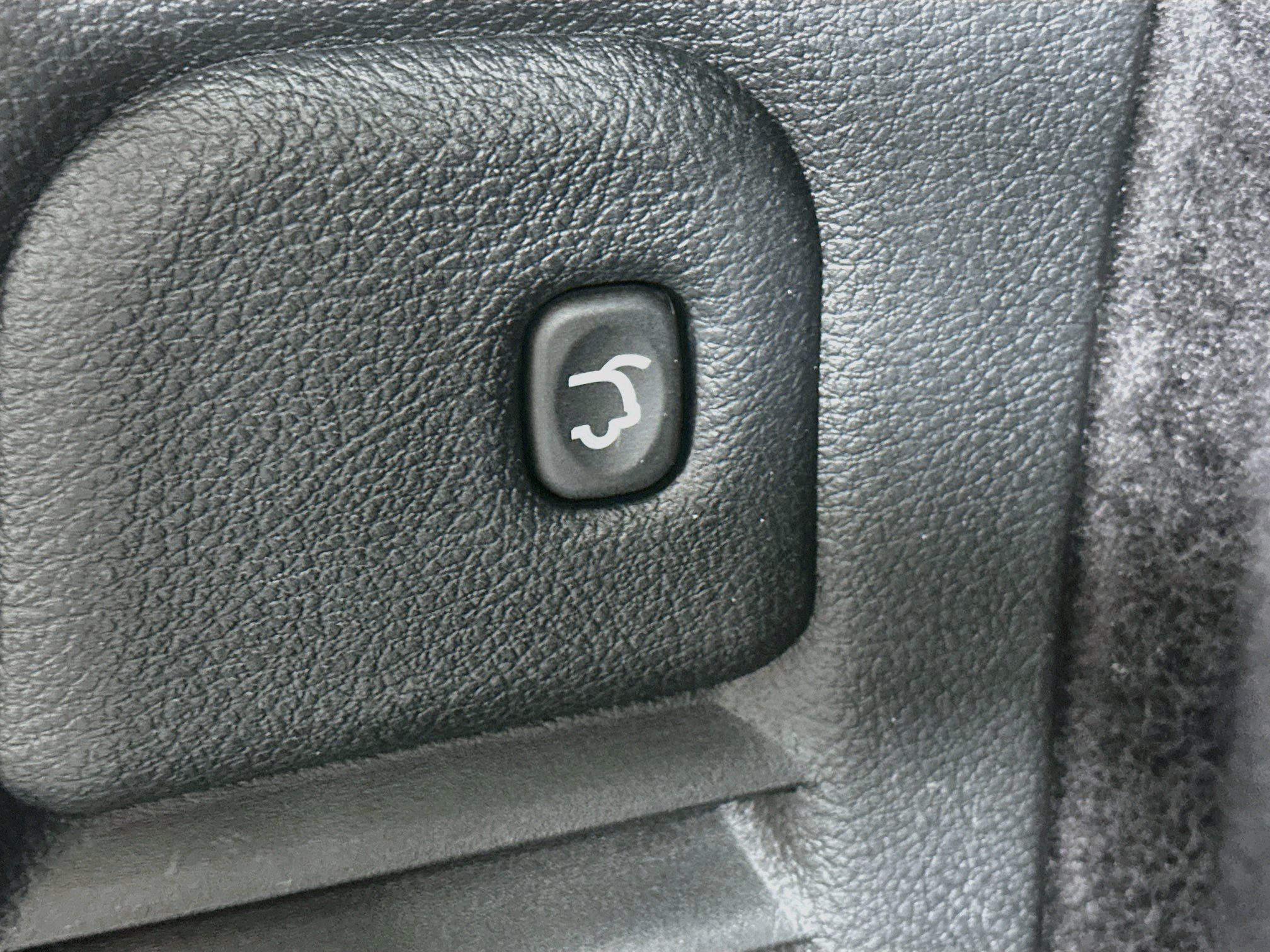 Used 2025 Dodge Durango GT AWD/4WD image 31
