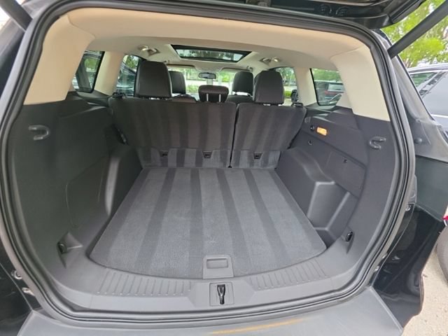 Used 2016 Ford Escape Titanium w/ Equipment Group 301A AWD/4WD image 13