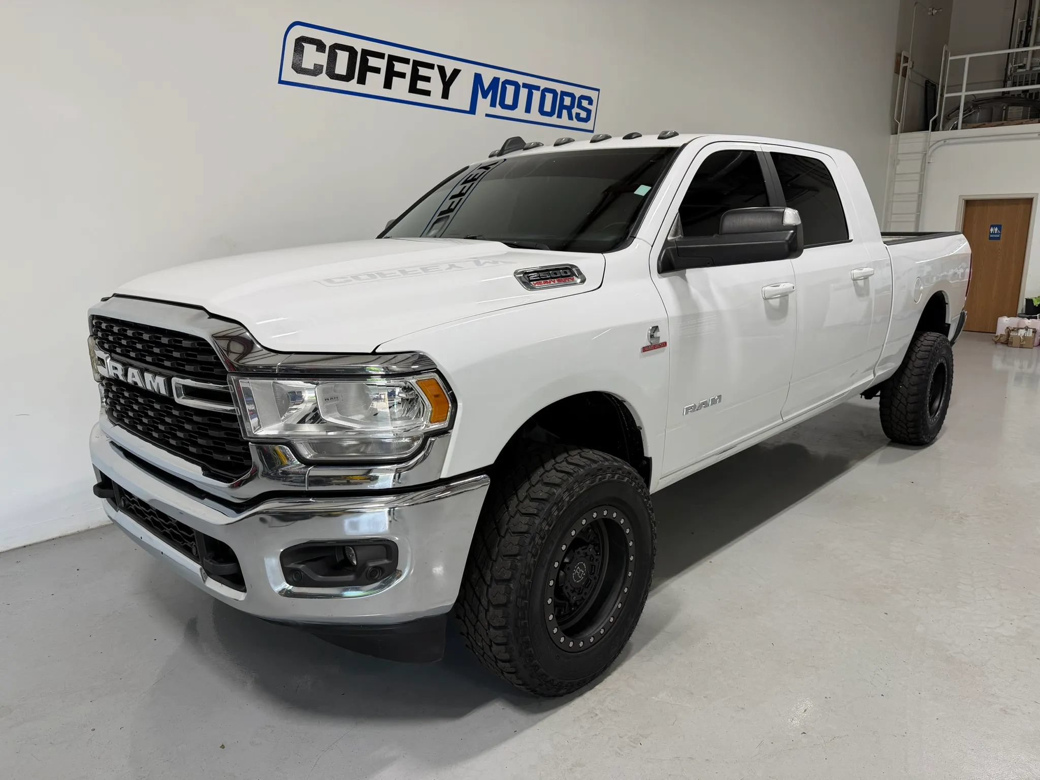 Used 2022 RAM 2500 Big Horn w/ Level A Equipment Group AWD/4WD image 2