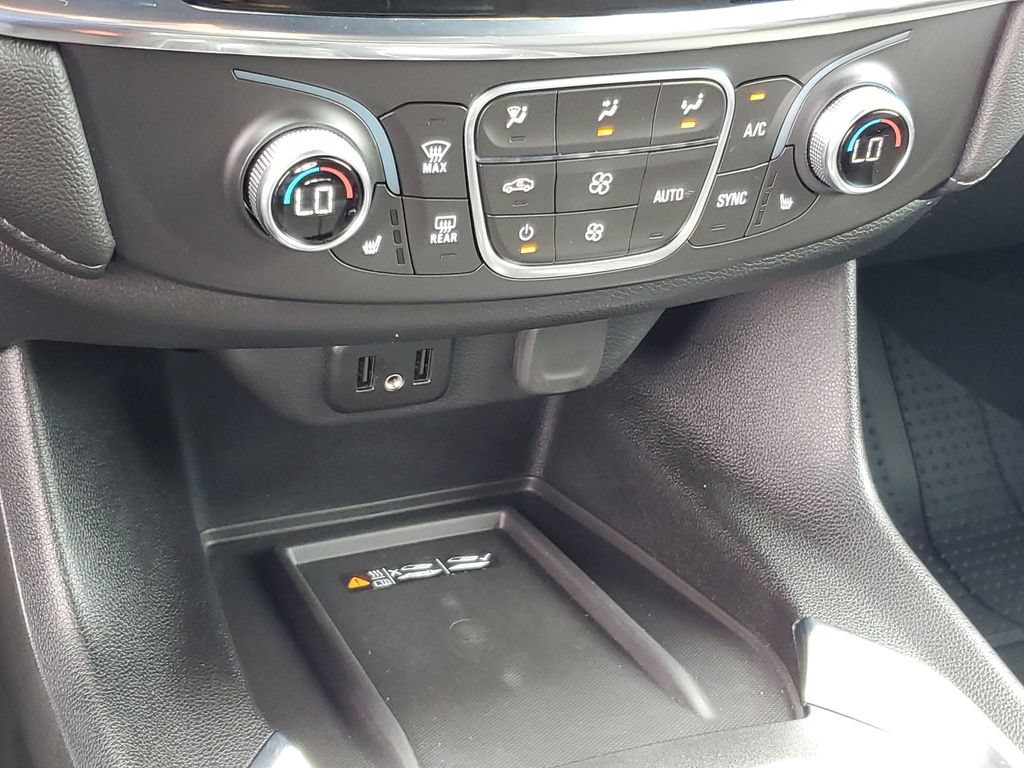 Certified 2023 Chevrolet Traverse LT FWD image 20
