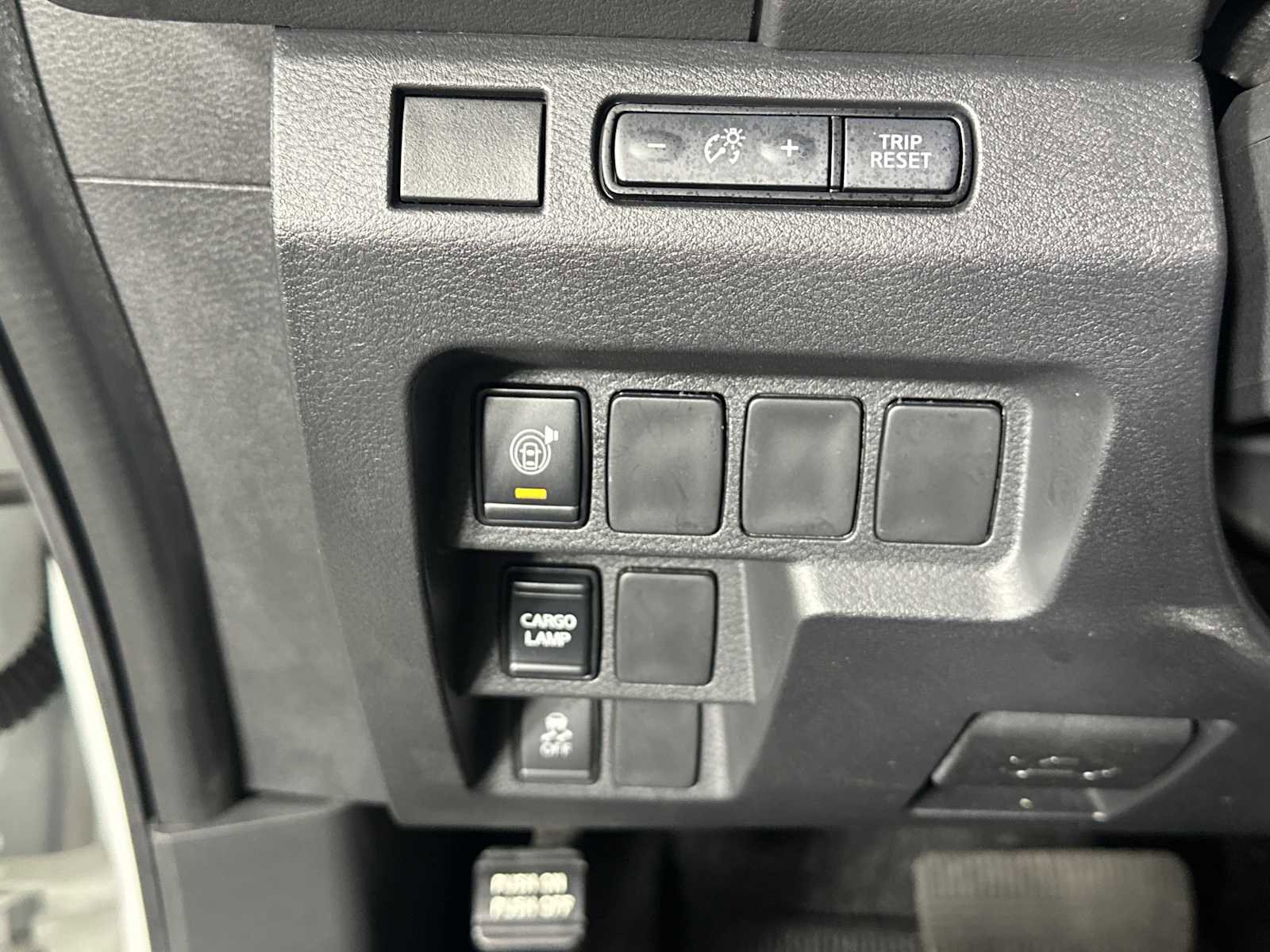Used 2025 Nissan Frontier SV RWD image 31