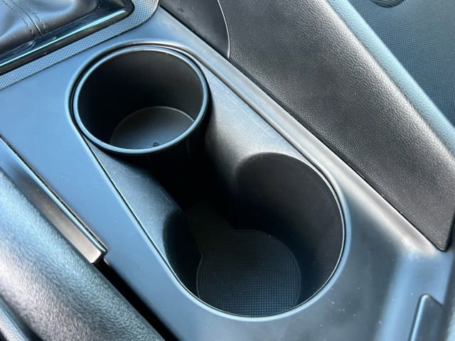 Used 2025 Hyundai Elantra SE image 27