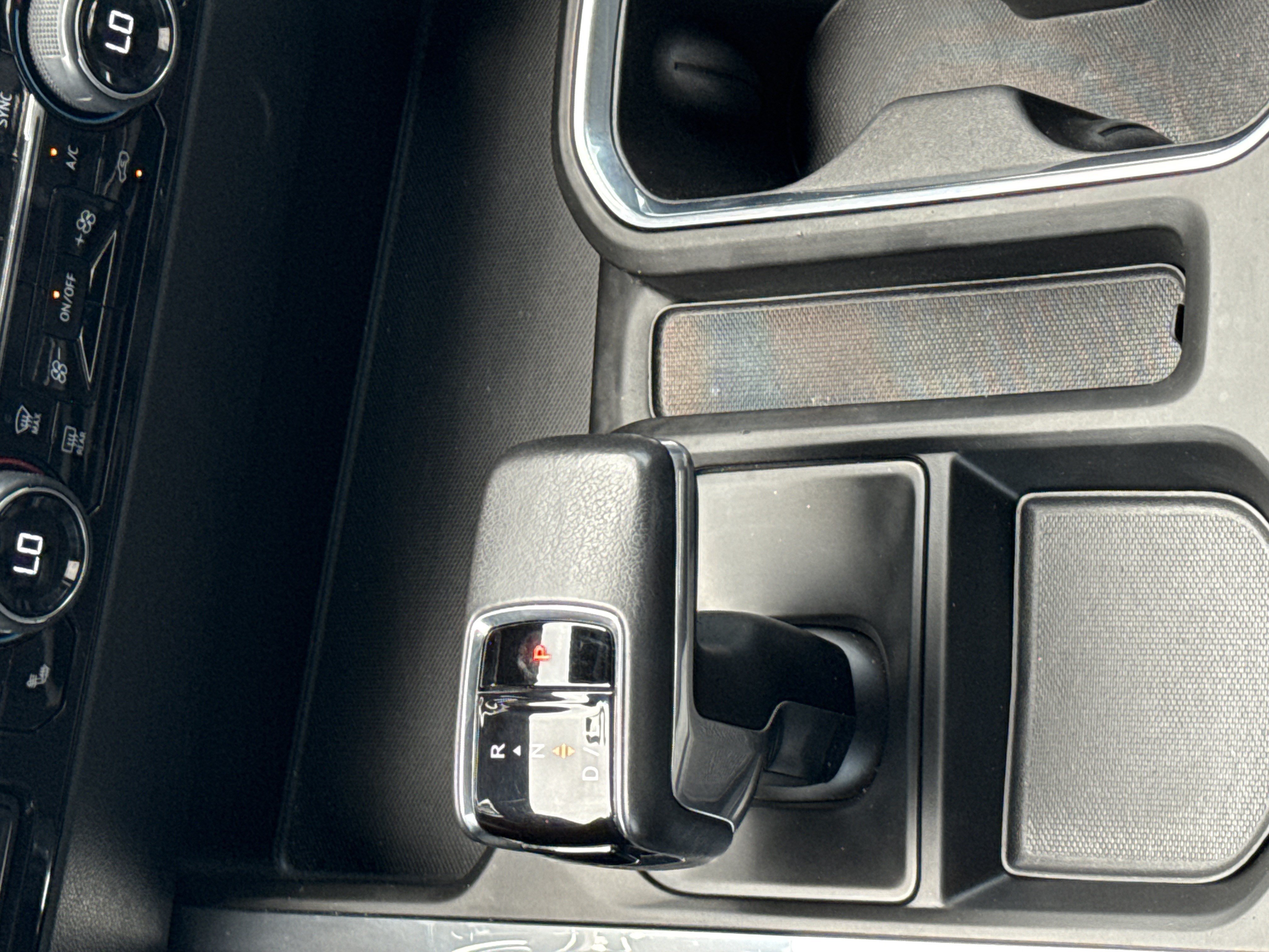 Used 2022 Chevrolet Silverado 1500 LTZ AWD/4WD image 25