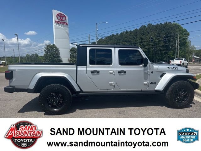 Used 2024 Jeep Gladiator Sport AWD/4WD image 2
