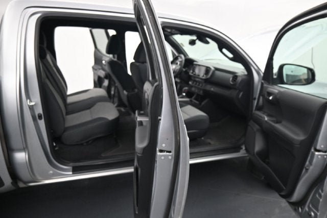 Used 2023 Toyota Tacoma TRD Off-Road AWD/4WD image 13