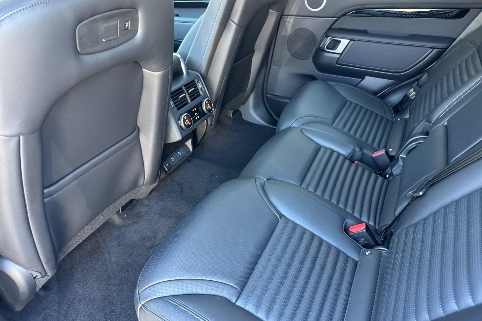 New 2026 Land Rover Discovery S AWD/4WD image 26