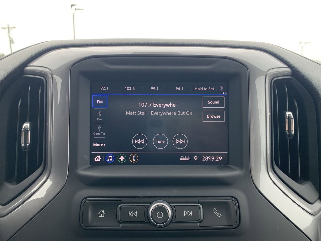 Used 2022 Chevrolet Silverado 2500 Custom w/ Custom Value Package image 12