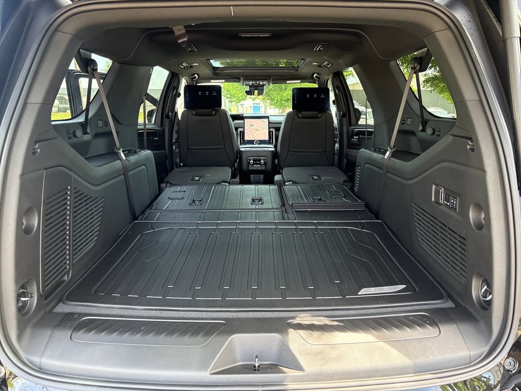 New 2026 GMC Yukon XL Elevation w/ Elevation Premium Package AWD/4WD image 46