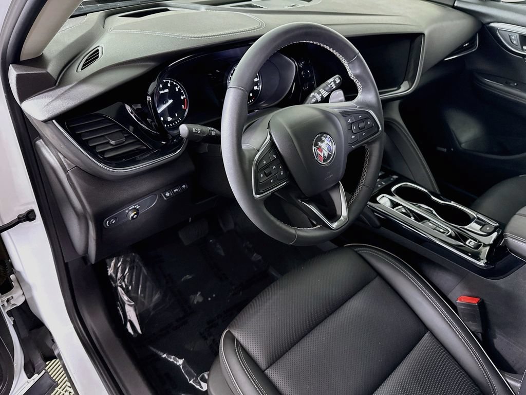 Used 2022 Buick Envision Essence w/ Technology Package I FWD image 17