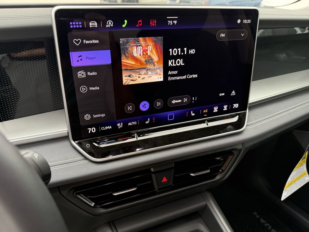 New 2026 Volkswagen Tiguan SE image 18