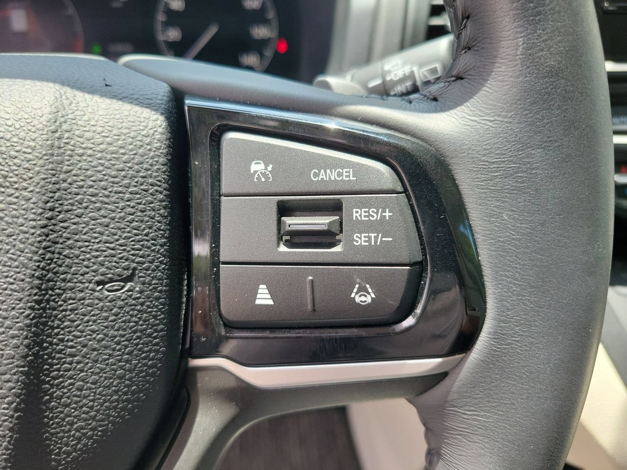 Used 2025 Honda Odyssey EX-L image 21