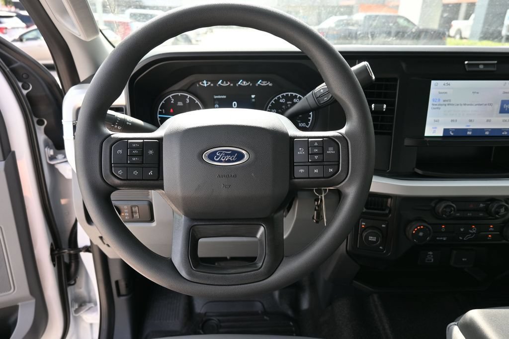 New 2026 Ford F550 4x4 Supercab Super Duty image 9