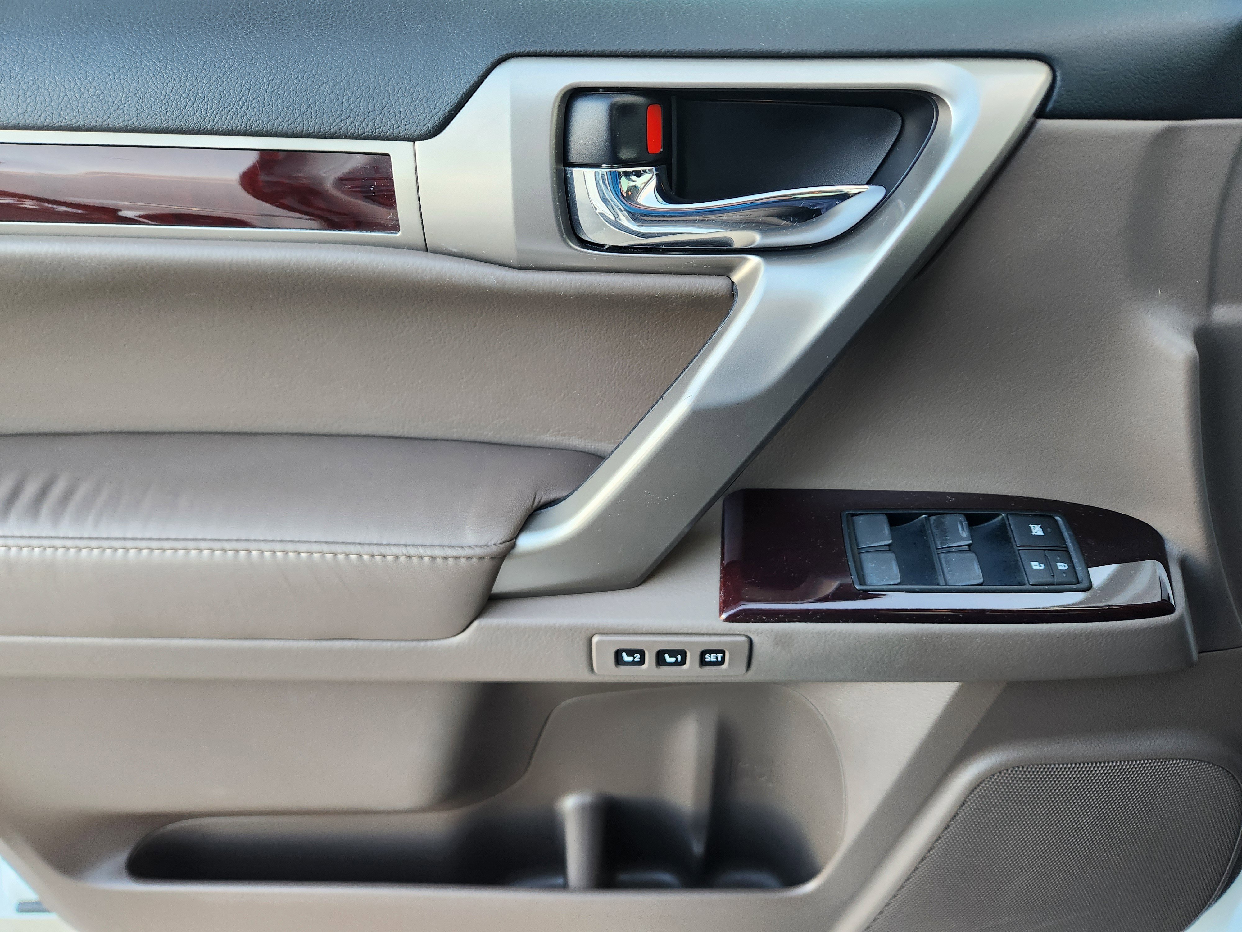 Used 2017 Lexus GX 460 image 22