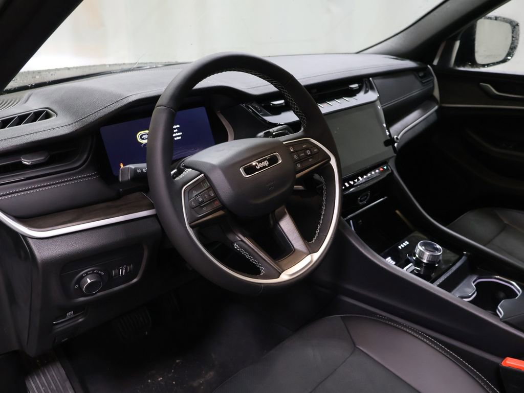 New 2026 Jeep Grand Cherokee Laredo image 20