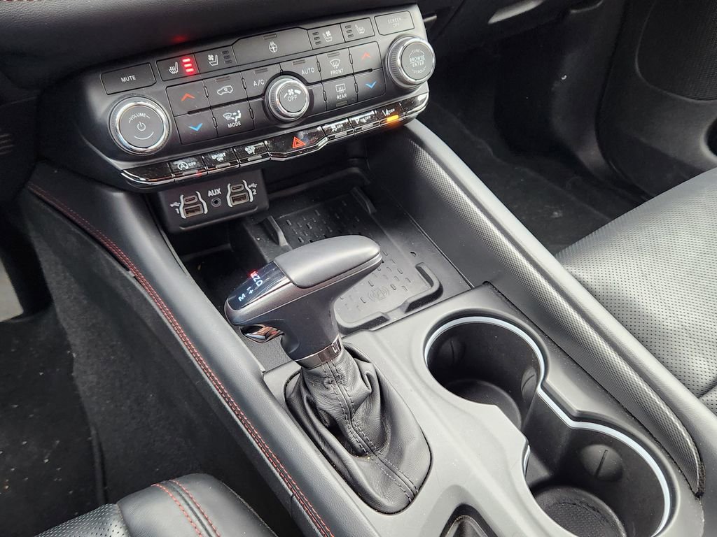 Used 2025 Dodge Durango GT image 22