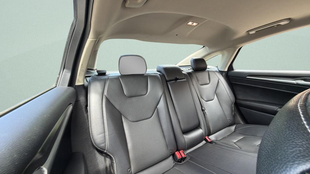Used 2020 Ford Fusion Energi Titanium FWD image 29
