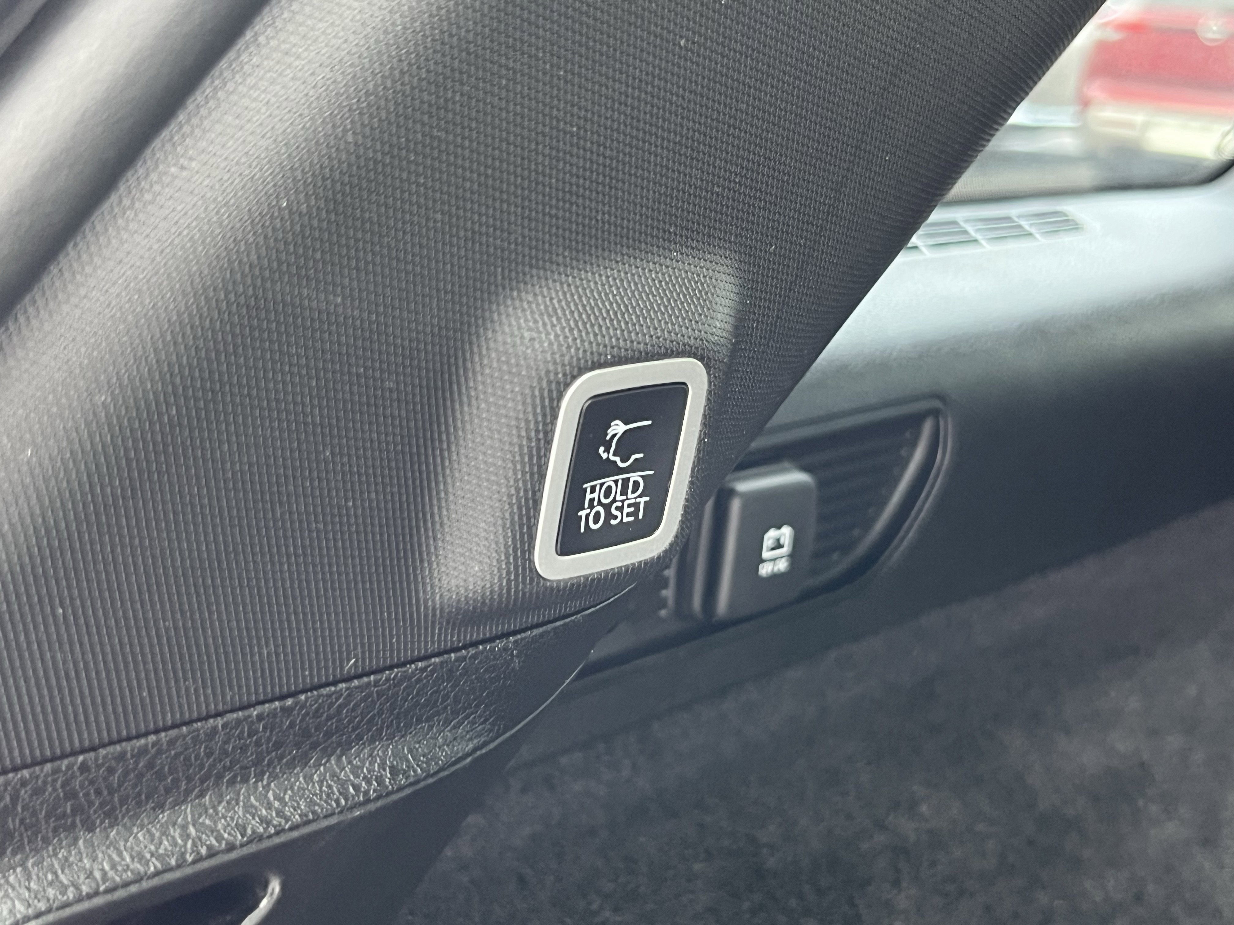 Used 2022 Jeep Grand Cherokee Summit AWD/4WD image 8