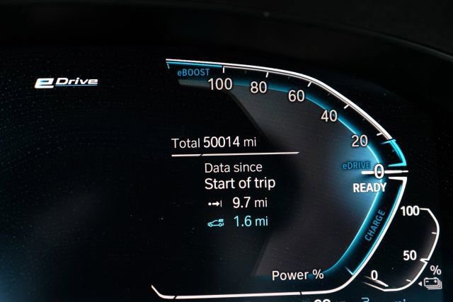 Used 2023 BMW 530e RWD image 30