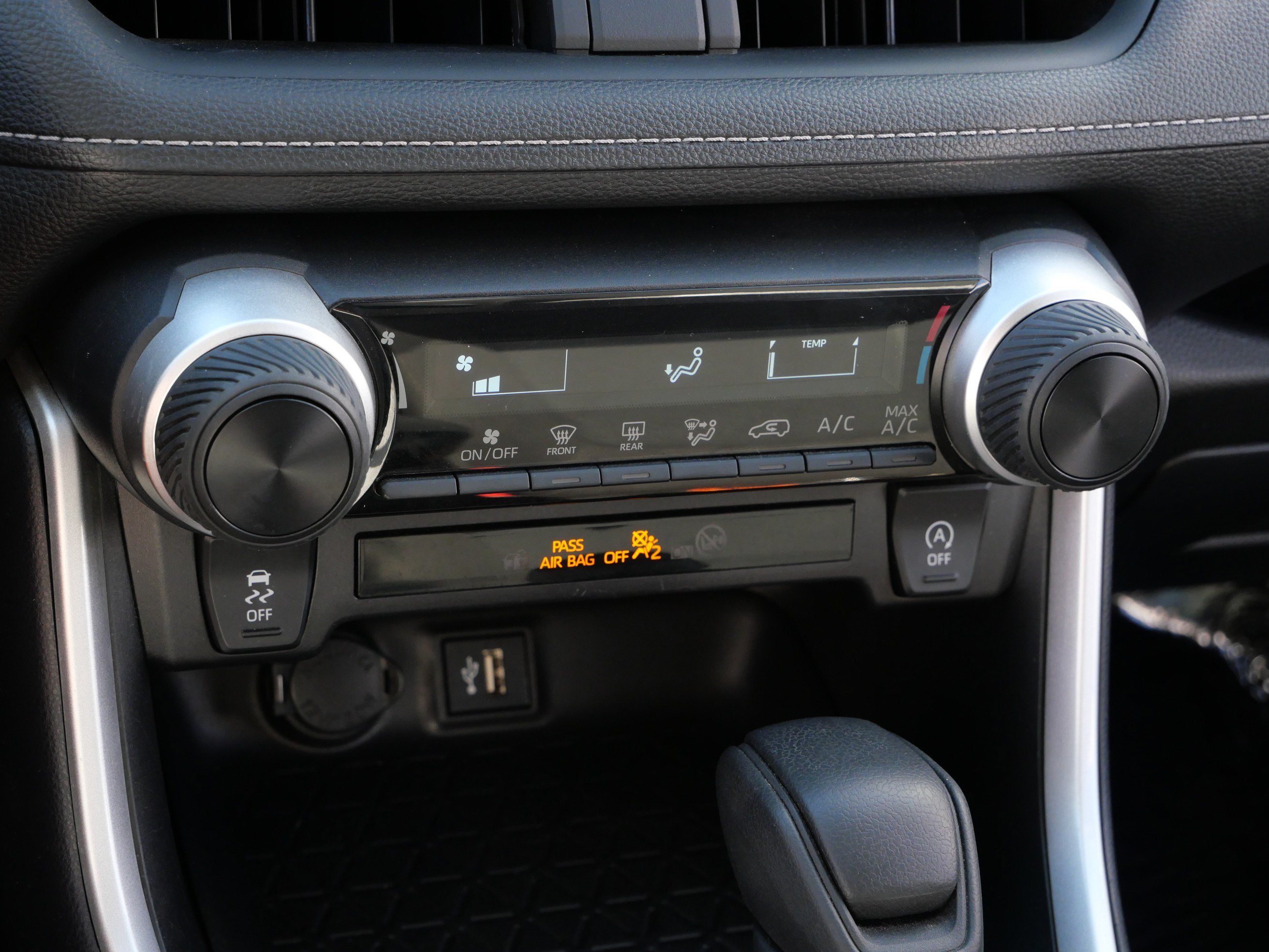 Certified 2025 Toyota RAV4 LE AWD/4WD image 23