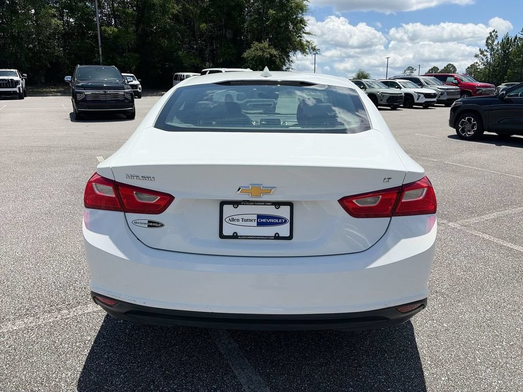 Used 2017 Chevrolet Malibu LT FWD image 5