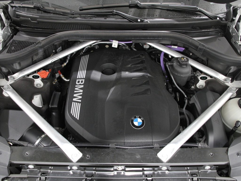 Certified 2024 BMW X7 xDrive40i w/ Executive Package image 22