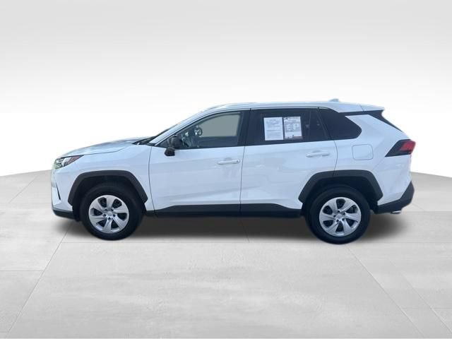 Used 2024 Toyota RAV4 LE AWD/4WD image 2