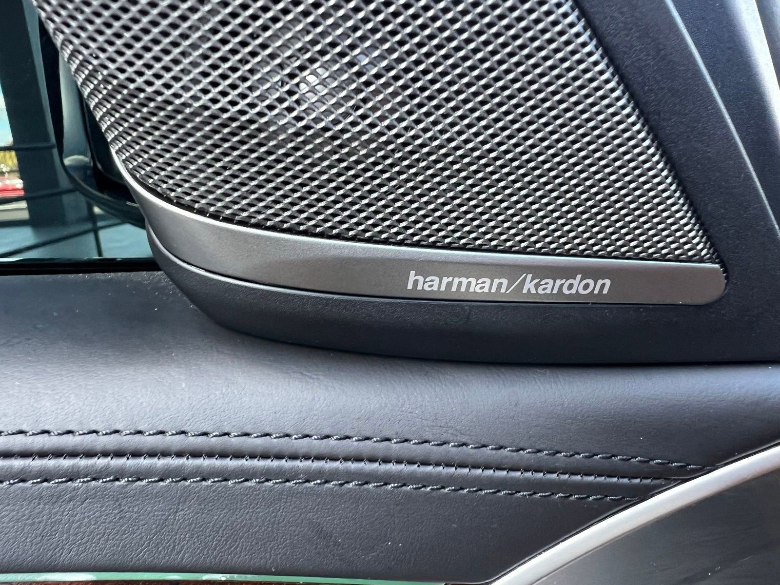 Used 2020 BMW M550i xDrive w/ Executive Package image 31