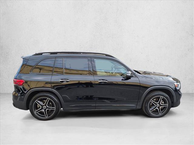 Used 2023 Mercedes-Benz GLB 250 4MATIC image 4