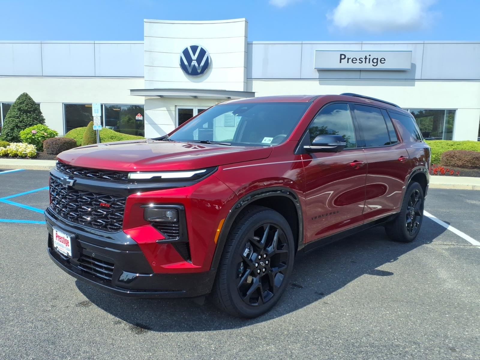 Used 2024 Chevrolet Traverse RS FWD image 5