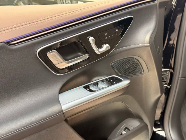 New 2026 Mercedes-Benz EQE 320 4MATIC SUV image 19