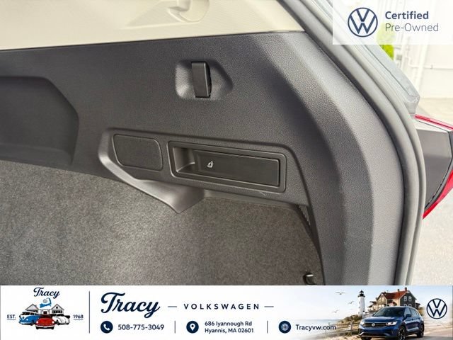 Certified 2023 Volkswagen Tiguan SE w/ Panoramic Sunroof Package AWD/4WD image 10