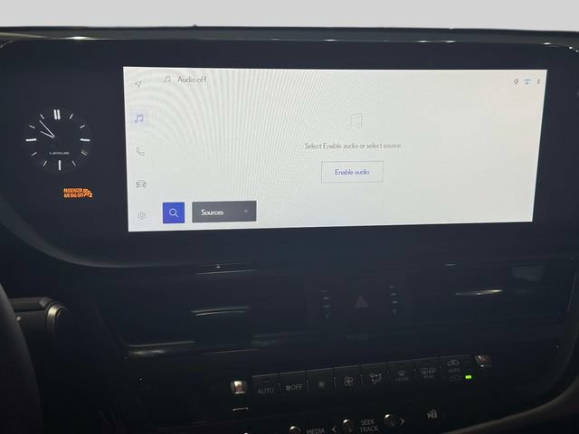 Used 2025 Lexus ES 300h w/ Technology Package FWD image 34