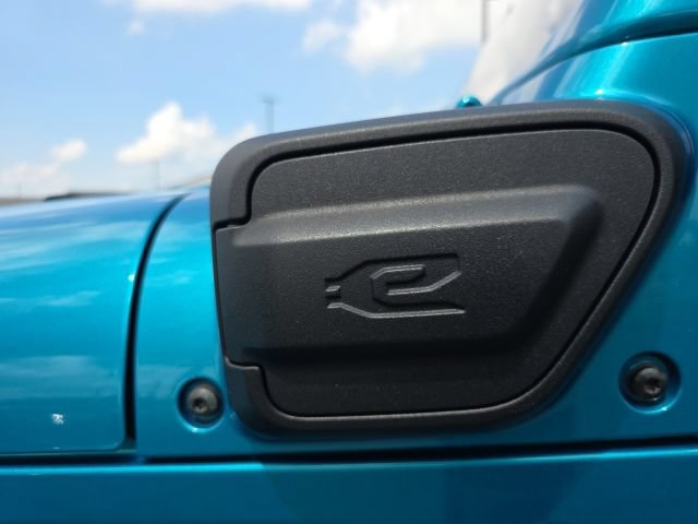 Used 2024 Jeep Wrangler Unlimited w/ Convenience Group AWD/4WD image 47