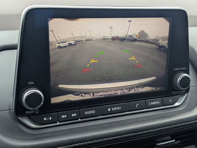 Used 2023 Nissan Rogue SV image 19