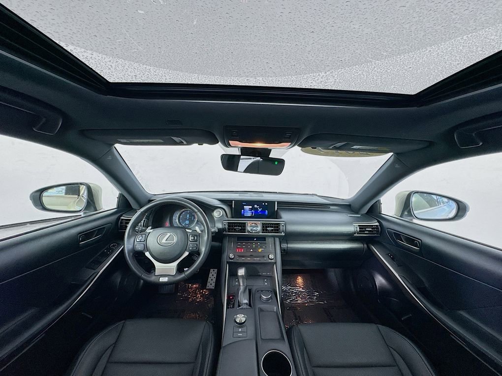 Used 2019 Lexus IS 300 F Sport w/ F Sport Package image 39