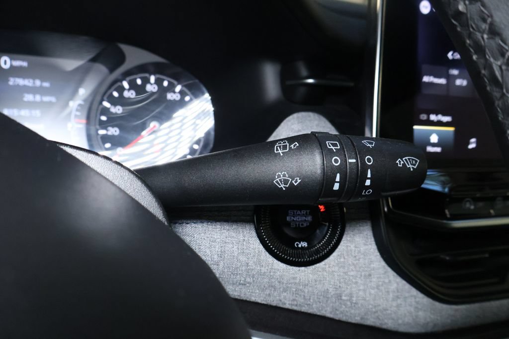 Used 2024 Jeep Compass Latitude AWD/4WD image 24