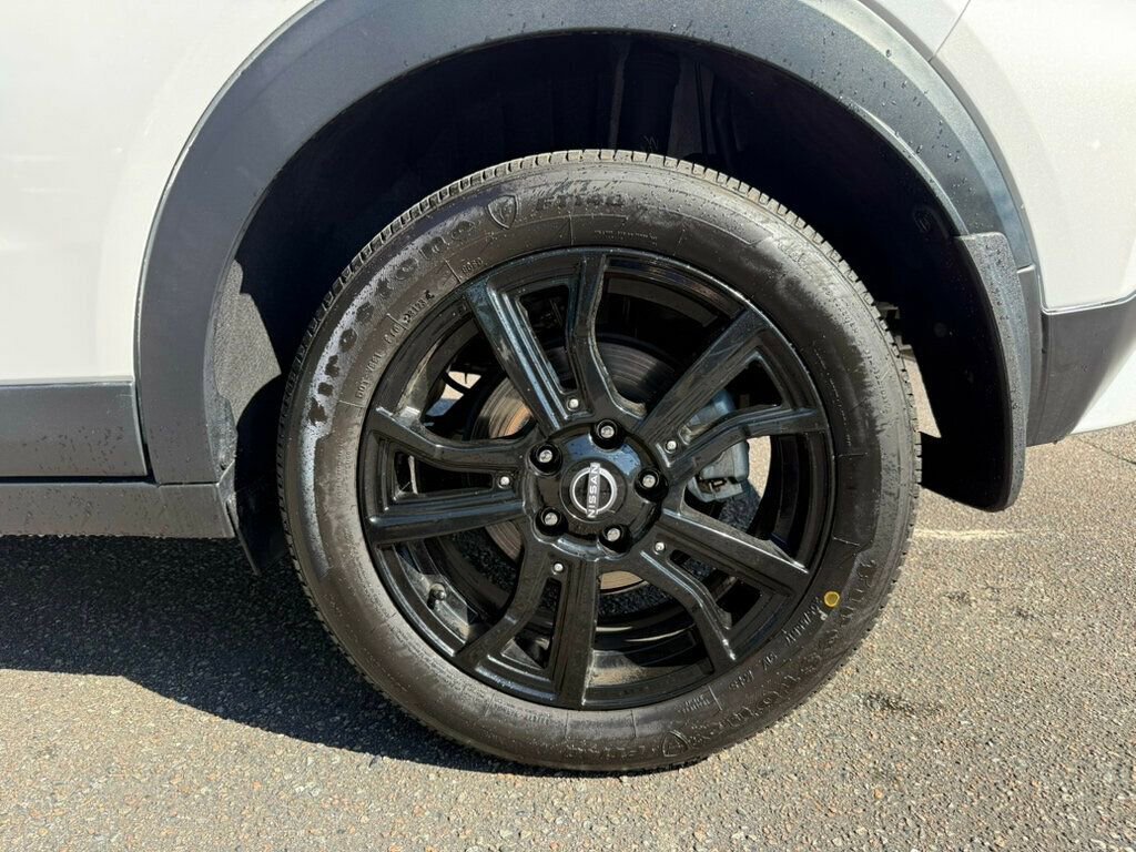 Used 2024 Nissan Kicks SR w/ SR Premium Package image 9