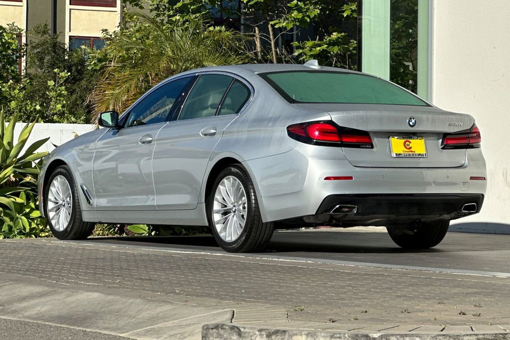 Used 2021 BMW 530i w/ Premium Package image 5