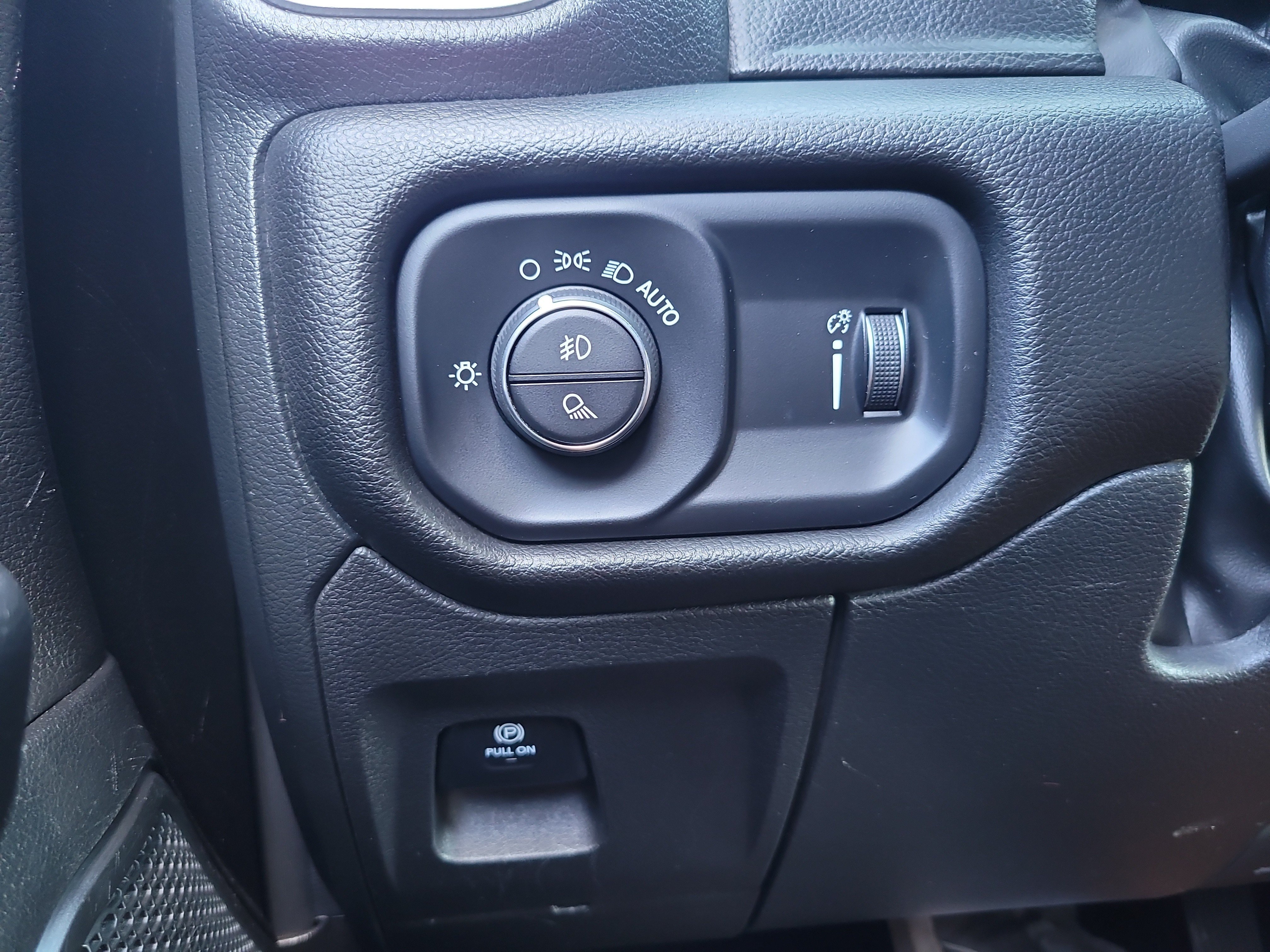 Used 2023 RAM 1500 Big Horn RWD image 30