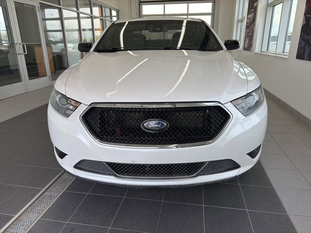 Used 2018 Ford Taurus SHO w/ Driver Assist Package AWD/4WD image 2