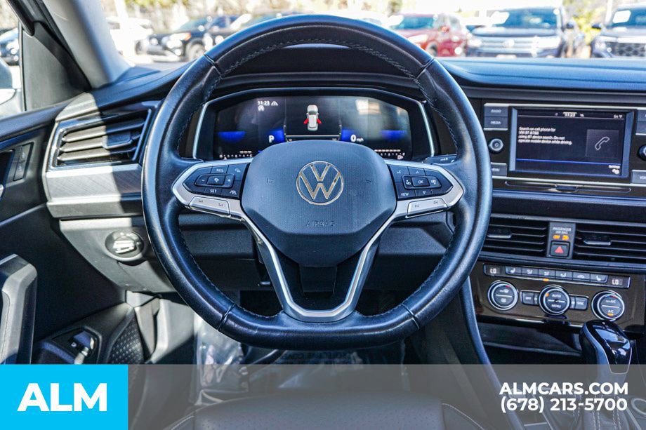 Used 2024 Volkswagen Jetta SE FWD image 28