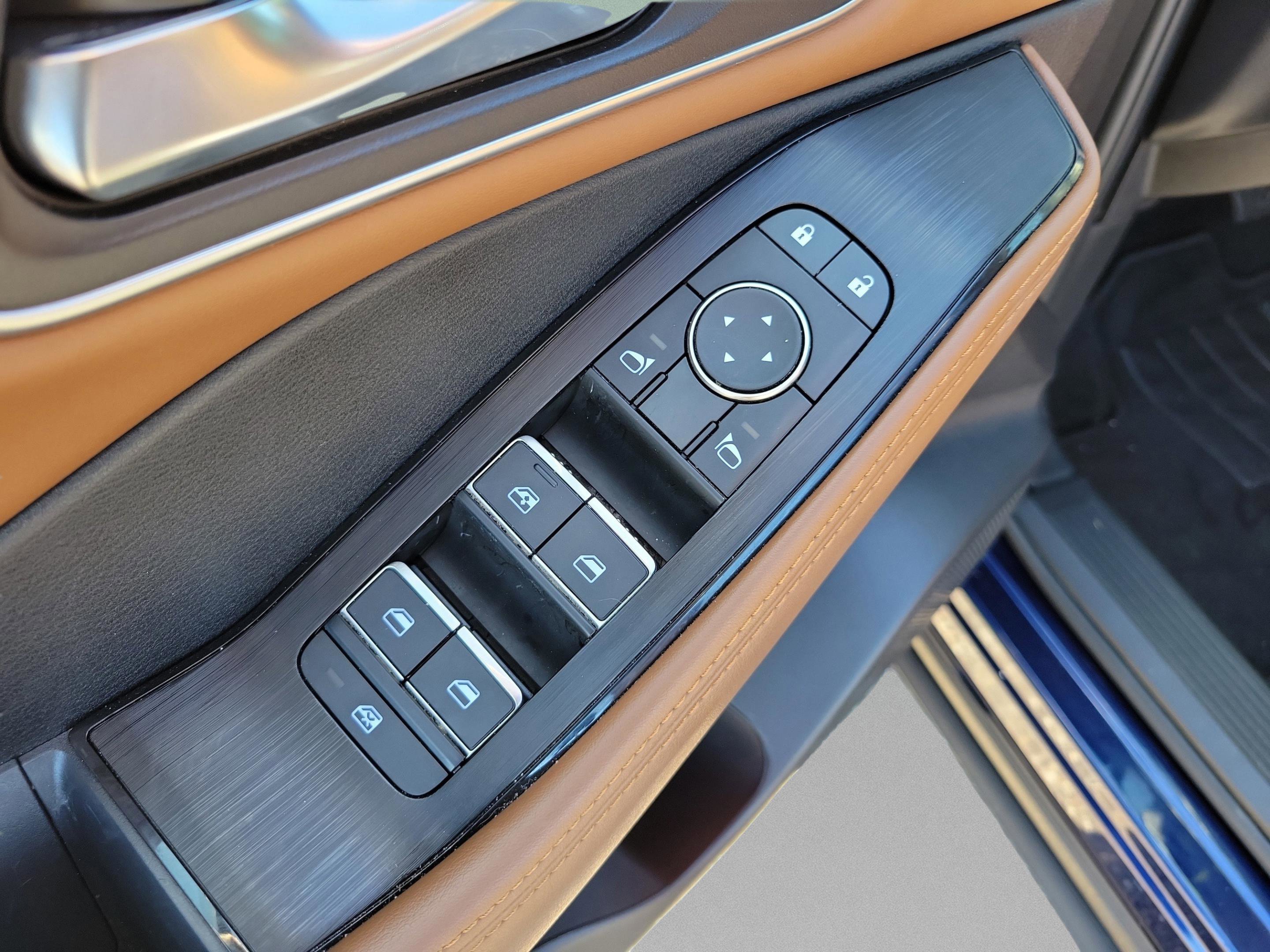 Used 2024 Nissan Rogue Platinum w/ Platinum Premium Package image 22