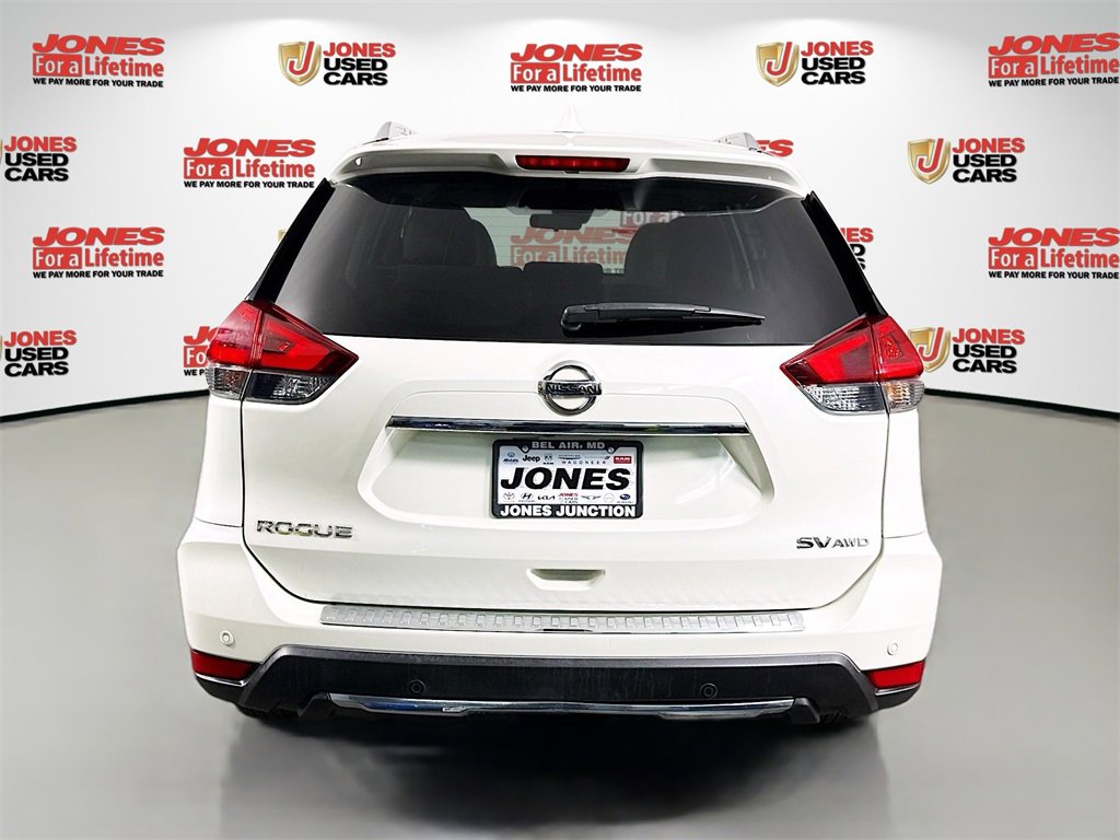 Used 2020 Nissan Rogue SV image 14