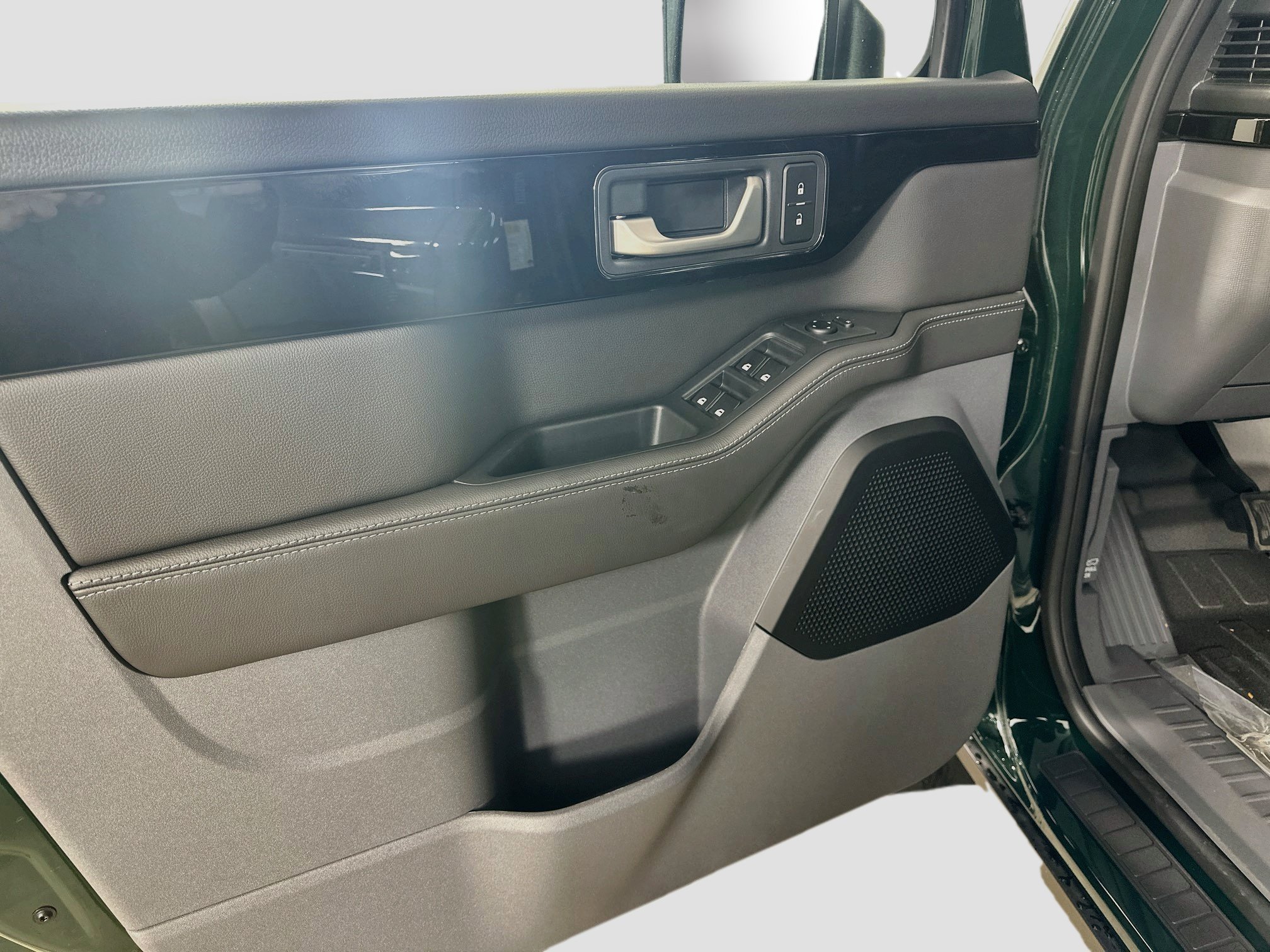 New 2026 INEOS Grenadier Station Wagon AWD/4WD image 17