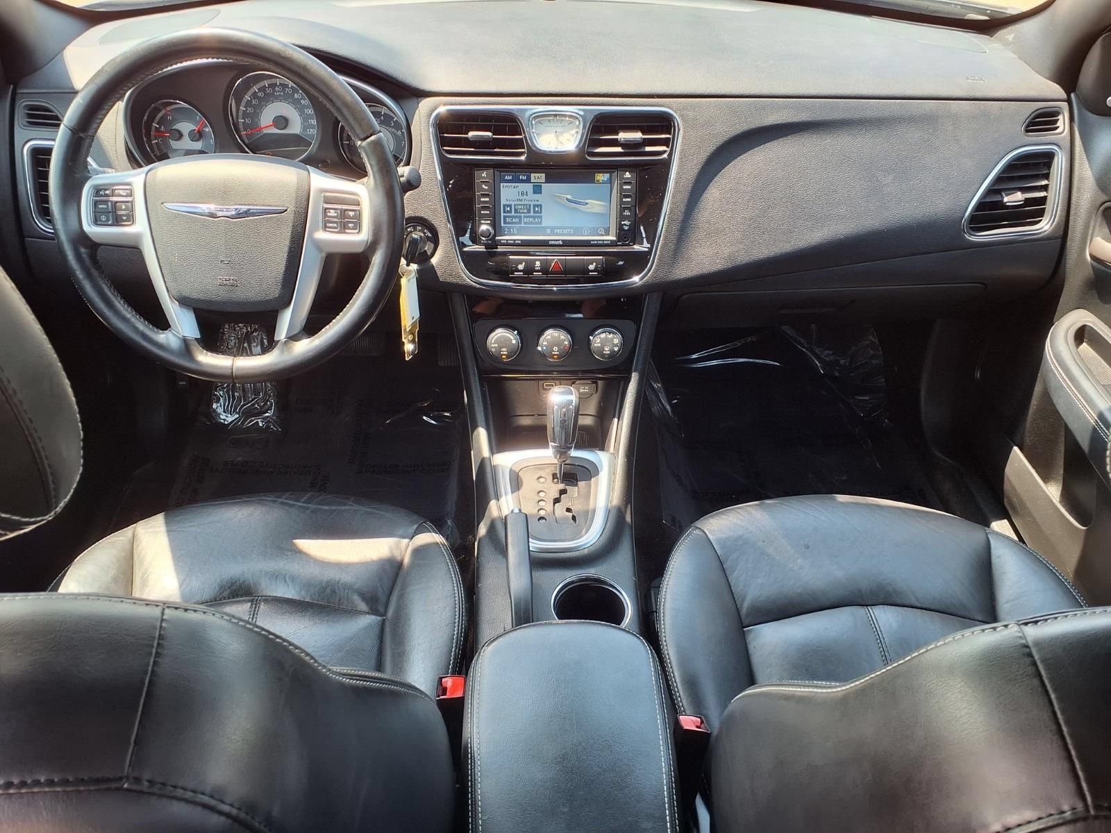 Used 2011 Chrysler 200 Limited FWD image 12