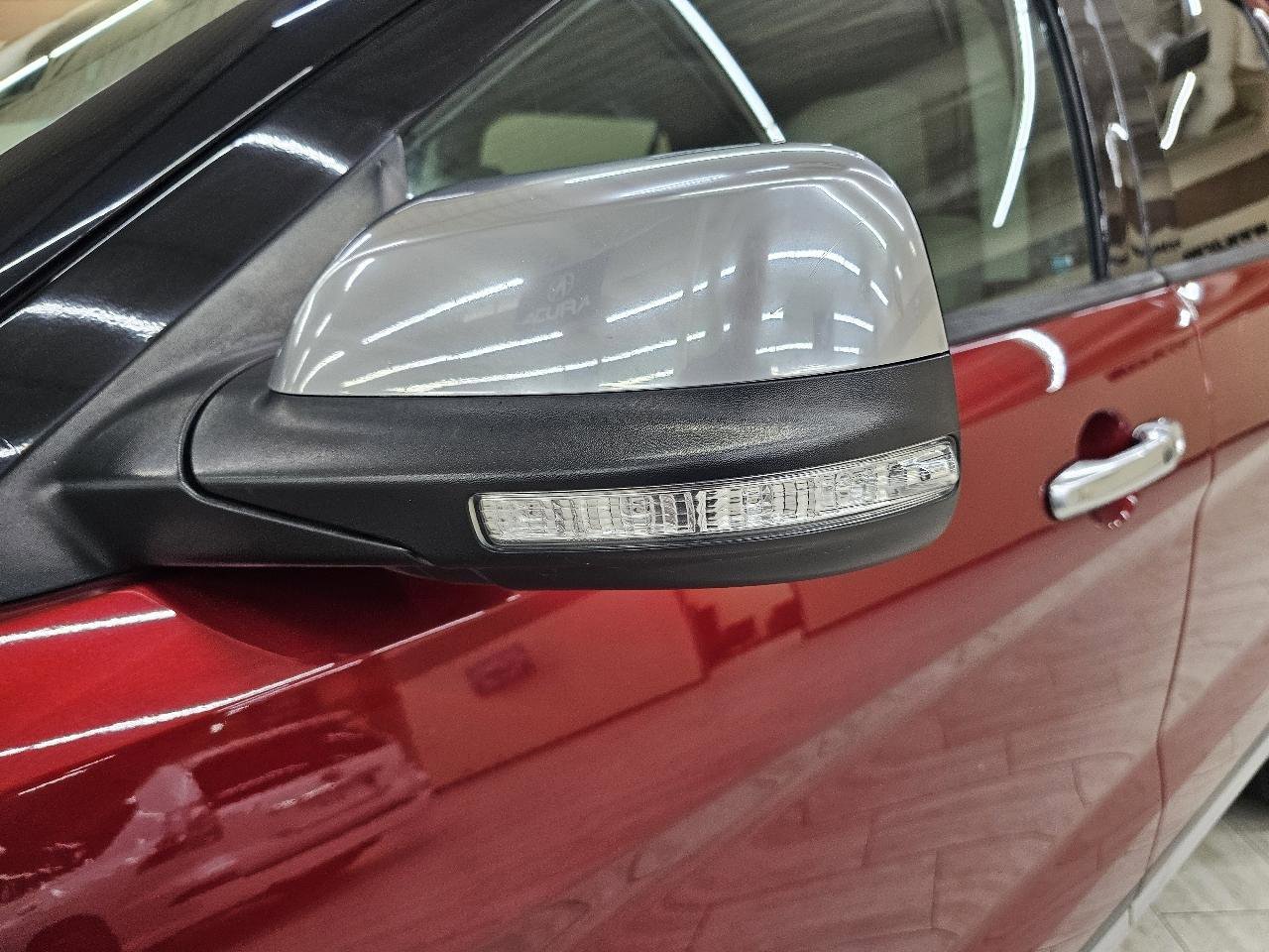 Used 2016 Ford Explorer Platinum image 12