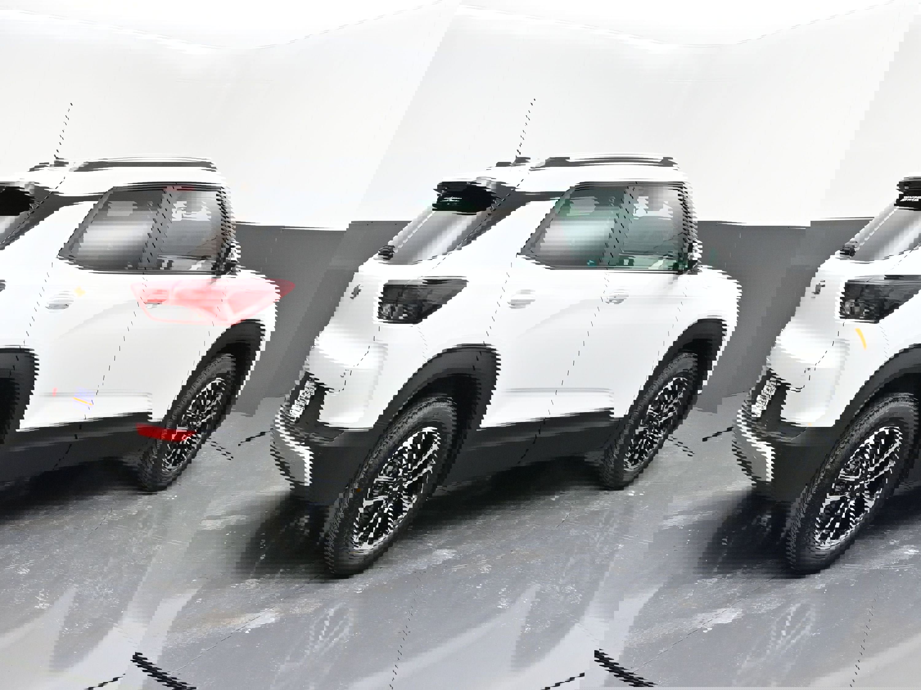 Certified 2026 Chevrolet TrailBlazer LT w/ Driver Confidence Package image 7