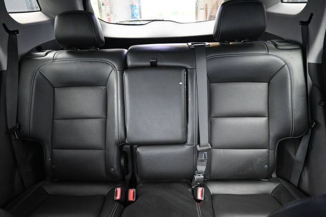 Used 2024 GMC Terrain SLT AWD/4WD image 34