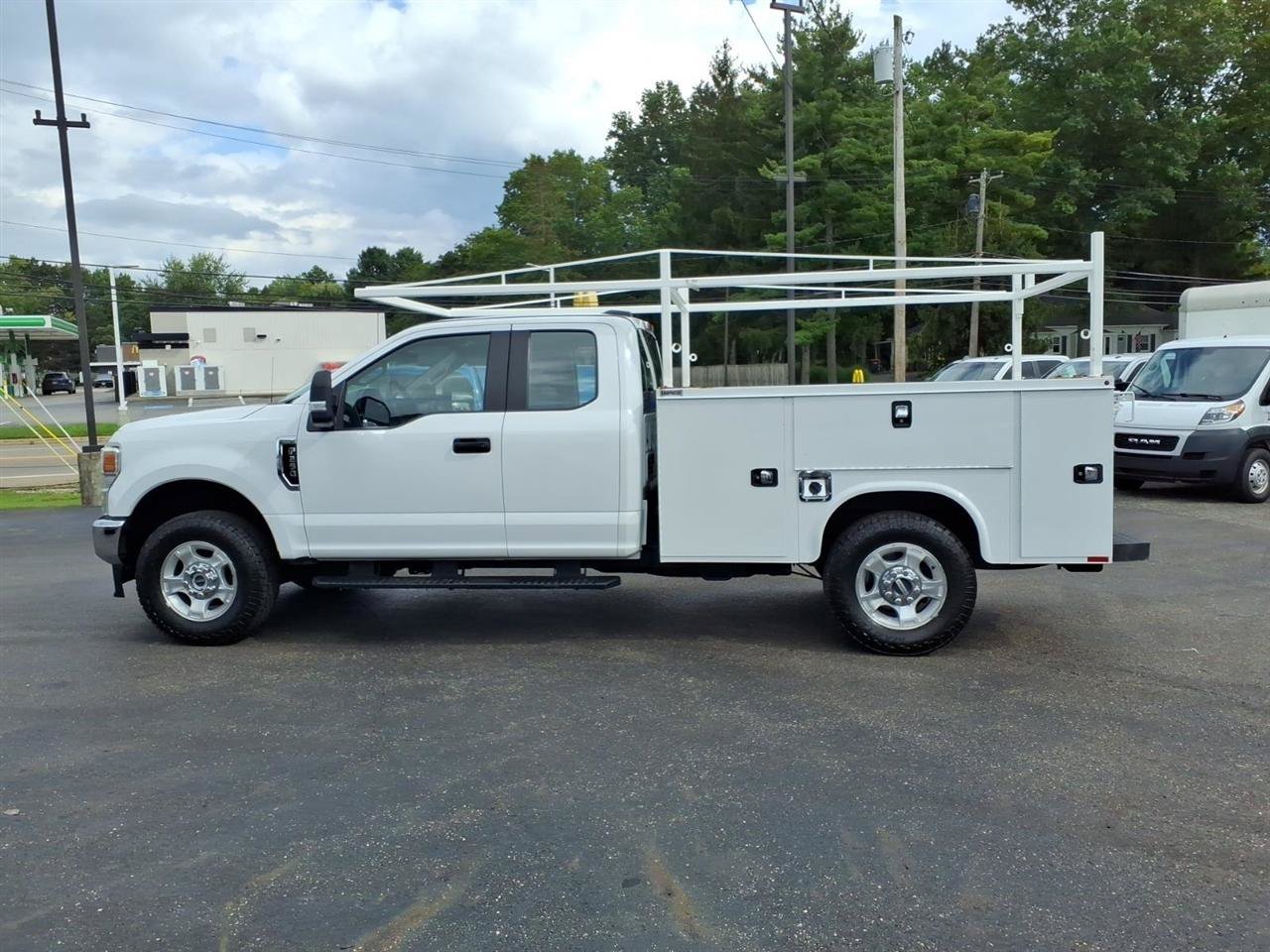 Used 2022 Ford F250 XL w/ Power Equipment Group AWD/4WD image 8