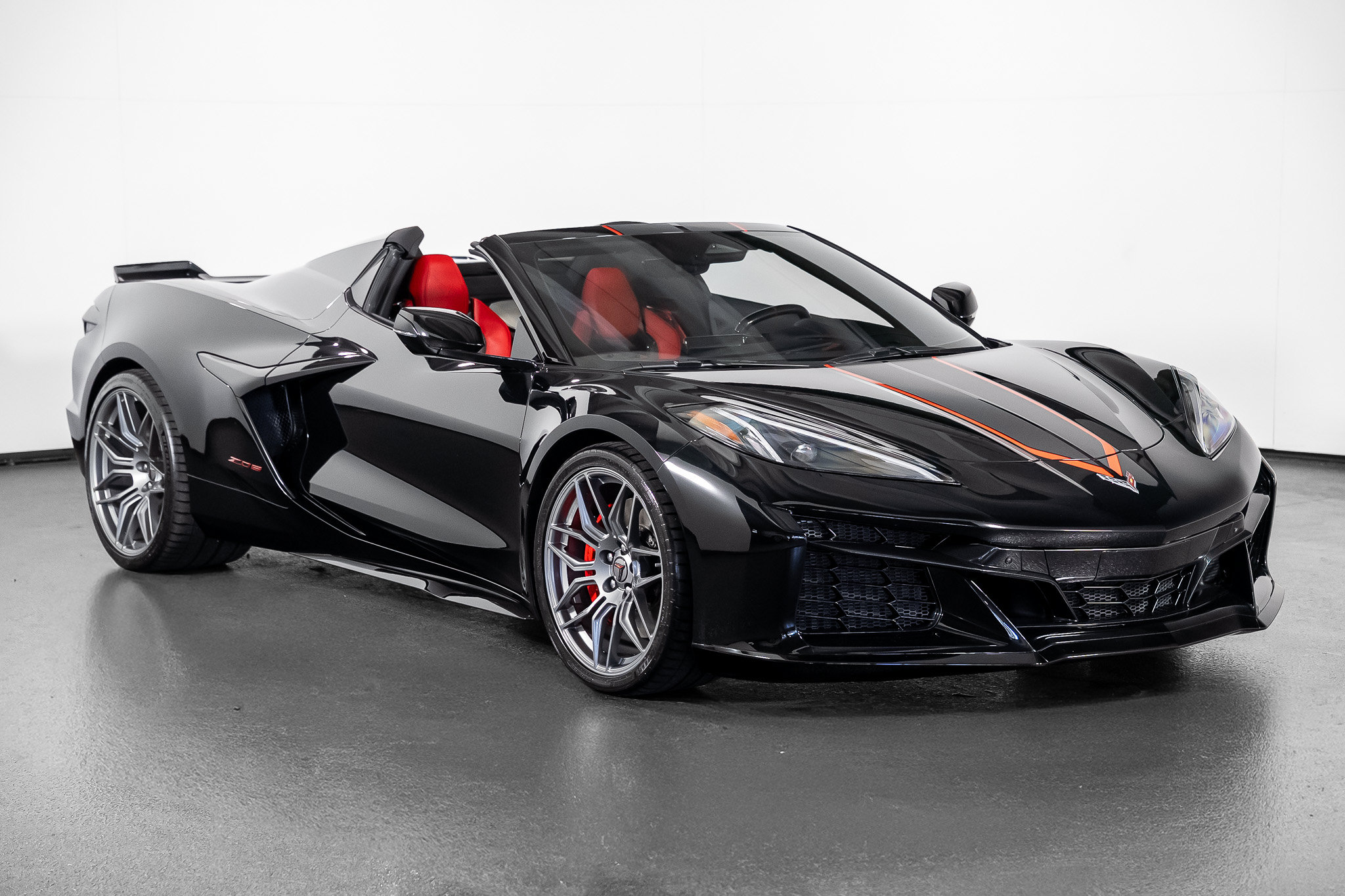Used 2025 Chevrolet Corvette Z06 RWD image 38
